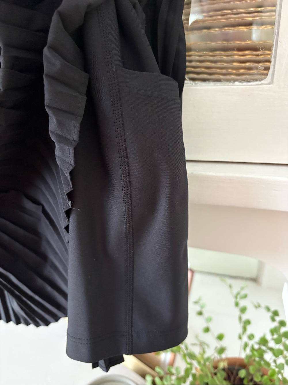 Old Navy Black Pleated Tennis Skirt - Picture 3 of 5